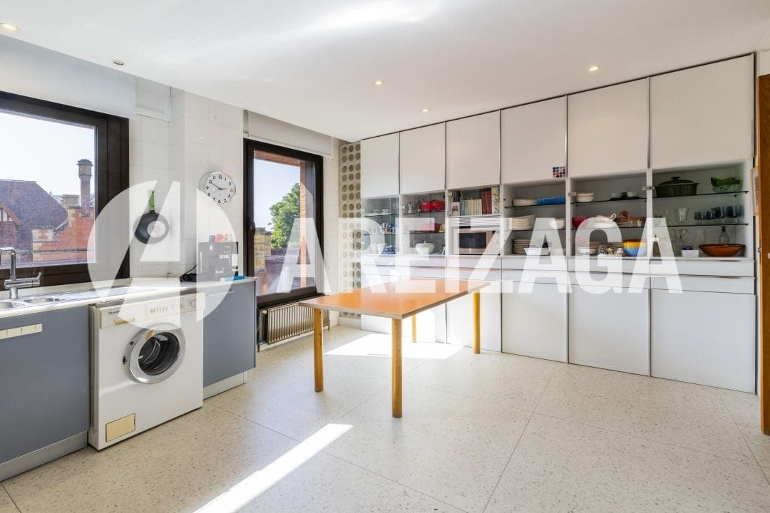 3 soveværelse Lejlighed til salg i Donostia-San Sebastian med swimmingpool - € 3.400.000 (Ref: 9105828)