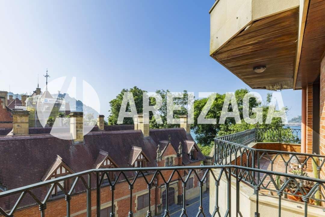 3 soveværelse Lejlighed til salg i Donostia-San Sebastian med swimmingpool - € 3.400.000 (Ref: 9105828)