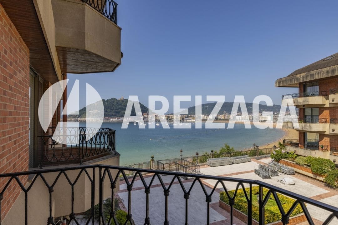 3 soveværelse Lejlighed til salg i Donostia-San Sebastian med swimmingpool - € 3.400.000 (Ref: 9105828)