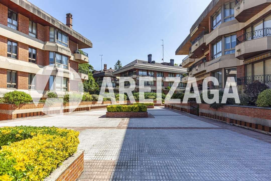 3 soveværelse Lejlighed til salg i Donostia-San Sebastian med swimmingpool - € 3.400.000 (Ref: 9105828)