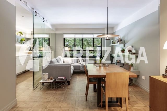 2 bedroom Flat for sale in Donostia-San Sebastián - € 520,000 (Ref: 9138611)