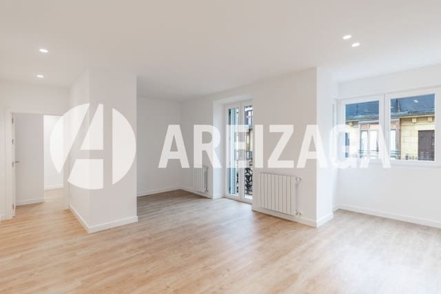 3 soverom Leilighet til salgs i Donostia-San Sebastián - € 775 000 (Ref: 9146335)
