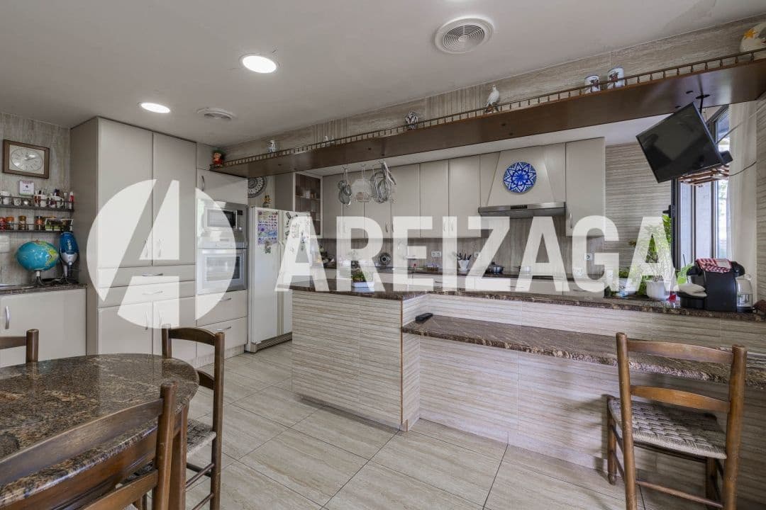 7 soveværelse Byhus til salg i Donostia-San Sebastian med swimmingpool - € 1.200.000 (Ref: 9148719)