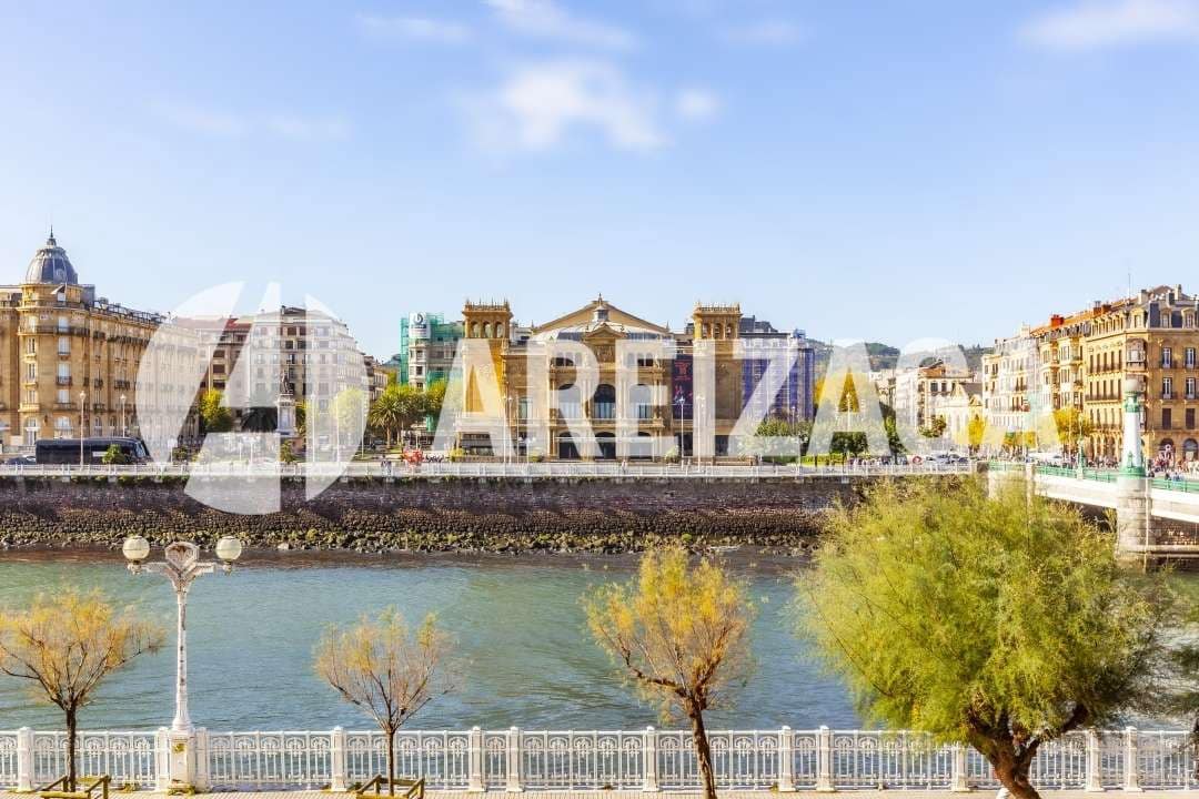 3 sypialnia Mieszkanie na sprzedaż w Donostia-San Sebastian - 1 600 000 € (Ref: 9186533)