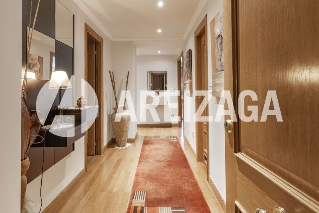 3 bedroom Flat for sale in Donostia-San Sebastian - € 1,250,000 (Ref: 9206109)