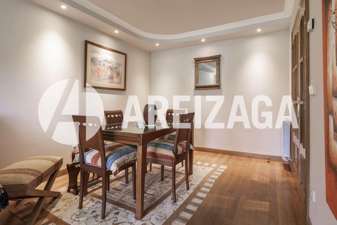 3 bedroom Flat for sale in Donostia-San Sebastian - € 1,250,000 (Ref: 9206109)