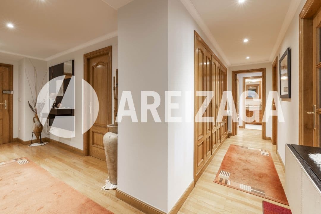 3 bedroom Flat for sale in Donostia-San Sebastian - € 1,250,000 (Ref: 9206109)