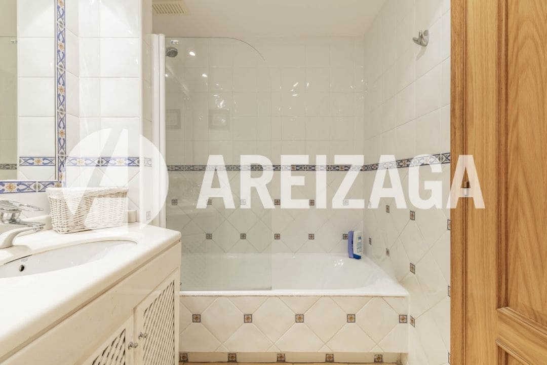 3 bedroom Flat for sale in Donostia-San Sebastian - € 1,250,000 (Ref: 9206109)