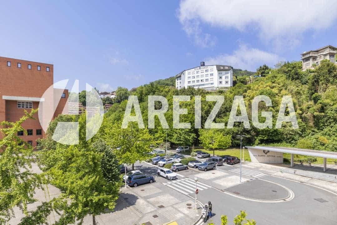 3 bedroom Flat for sale in Donostia-San Sebastian - € 1,250,000 (Ref: 9206109)