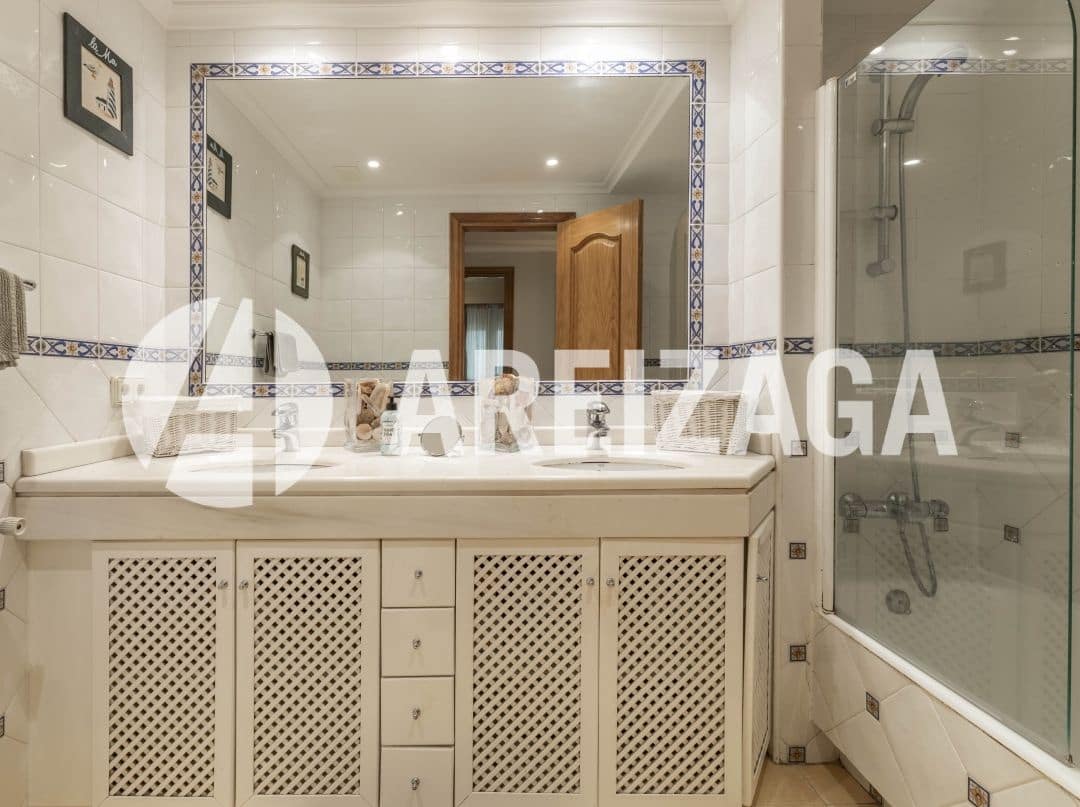 3 bedroom Flat for sale in Donostia-San Sebastian - € 1,250,000 (Ref: 9206109)
