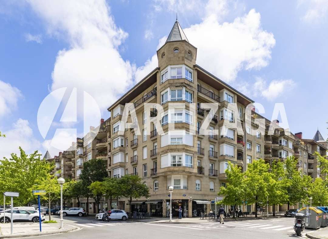 3 bedroom Flat for sale in Donostia-San Sebastian - € 1,250,000 (Ref: 9206109)