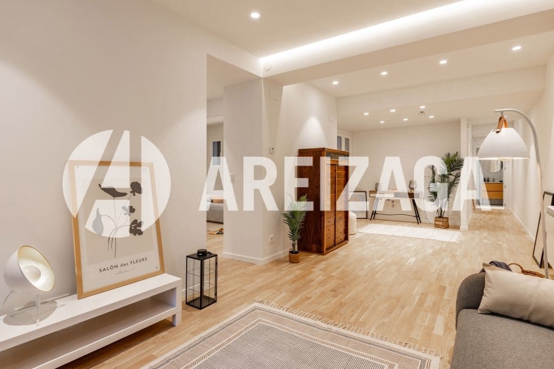 3 soveværelse Lejlighed til salg i Donostia-San Sebastian - € 595.000 (Ref: 9261873)