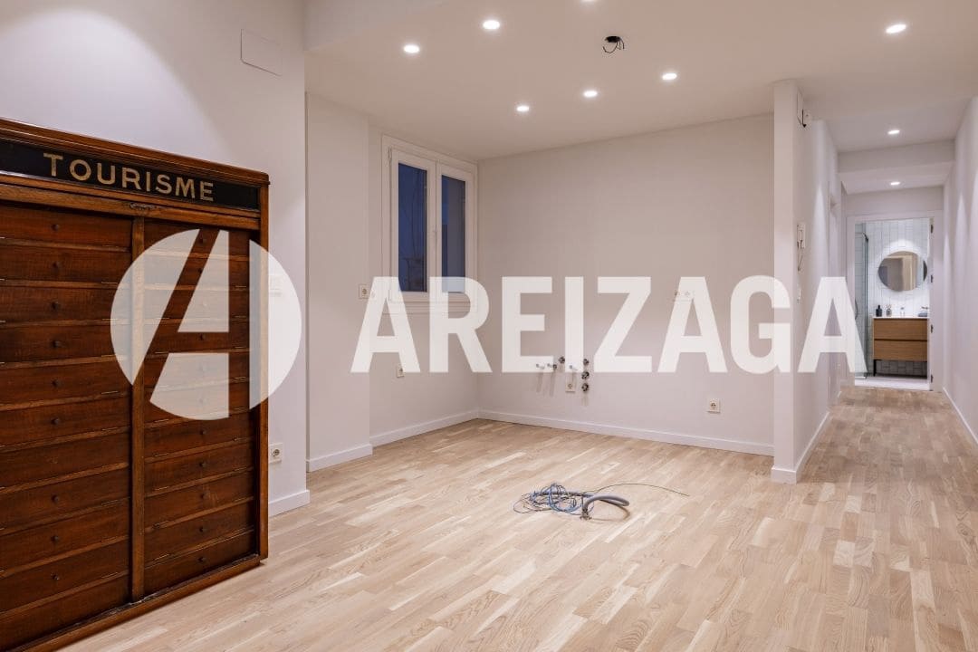 3 soveværelse Lejlighed til salg i Donostia-San Sebastian - € 595.000 (Ref: 9261873)
