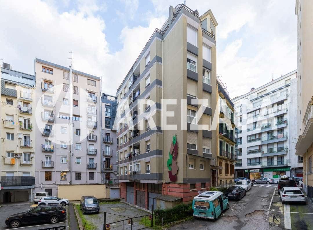 3 soveværelse Lejlighed til salg i Donostia-San Sebastian - € 595.000 (Ref: 9261873)