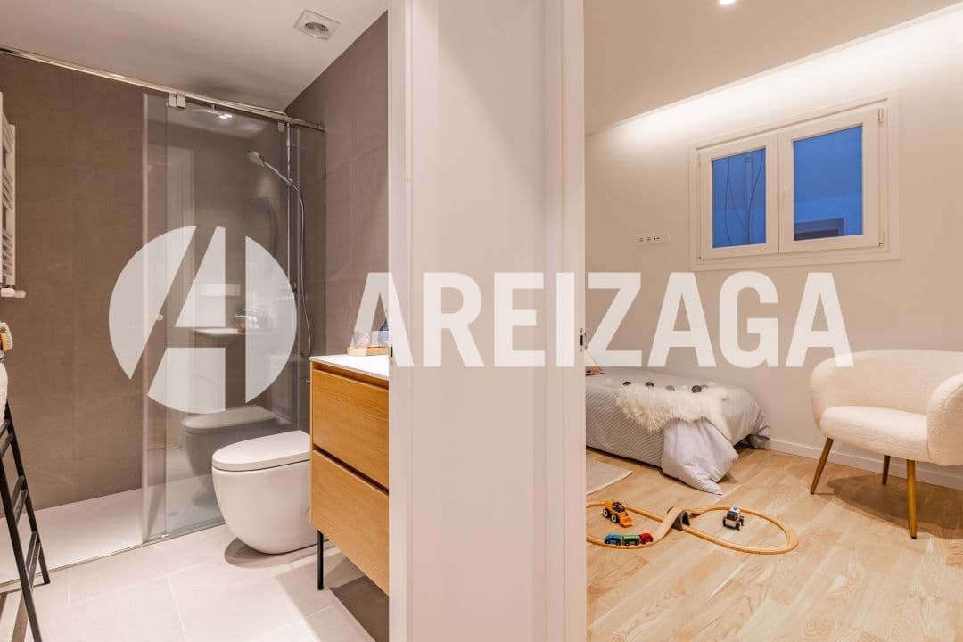 3 soveværelse Lejlighed til salg i Donostia-San Sebastian - € 595.000 (Ref: 9261873)