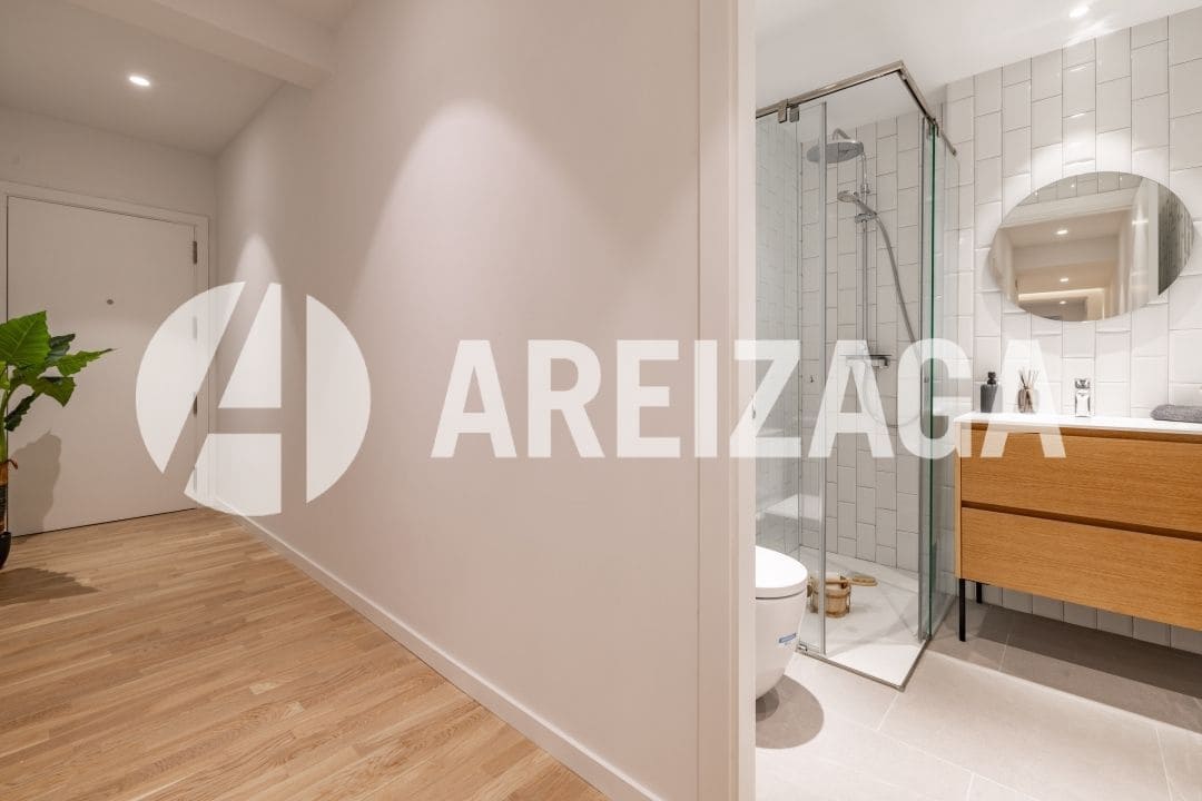 3 soveværelse Lejlighed til salg i Donostia-San Sebastian - € 595.000 (Ref: 9261873)