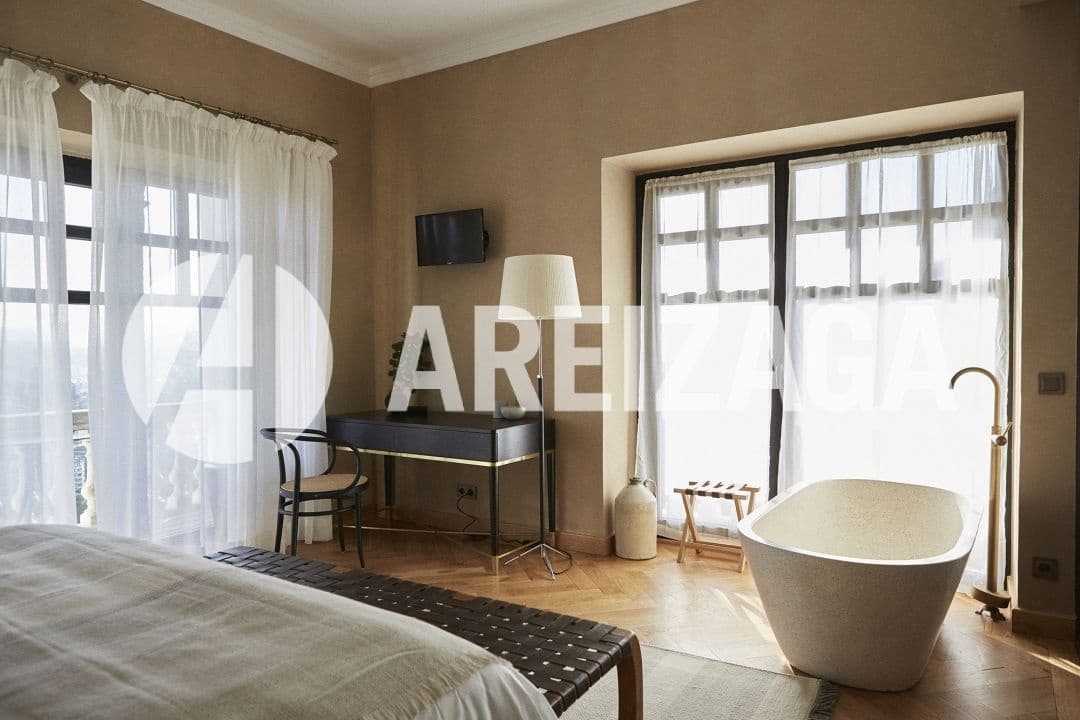 9 soveværelse Hotel til salg i Donostia-San Sebastian med swimmingpool - € 3.450.000 (Ref: 9274691)