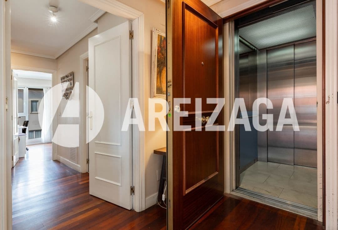 3 soverom Leilighet til salgs i Donostia-San Sebastian - € 775 000 (Ref: 9283951)