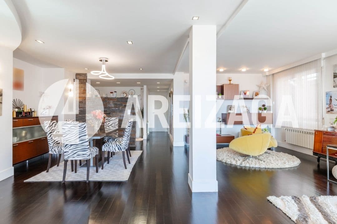 2 slaapkamer Flat te koop in Donostia-San Sebastian met zwembad - € 860.000 (Ref: 9319888)