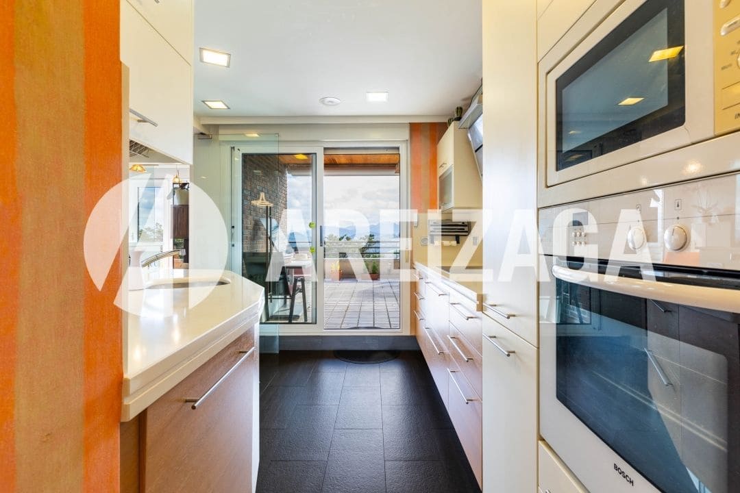 2 slaapkamer Flat te koop in Donostia-San Sebastian met zwembad - € 860.000 (Ref: 9319888)