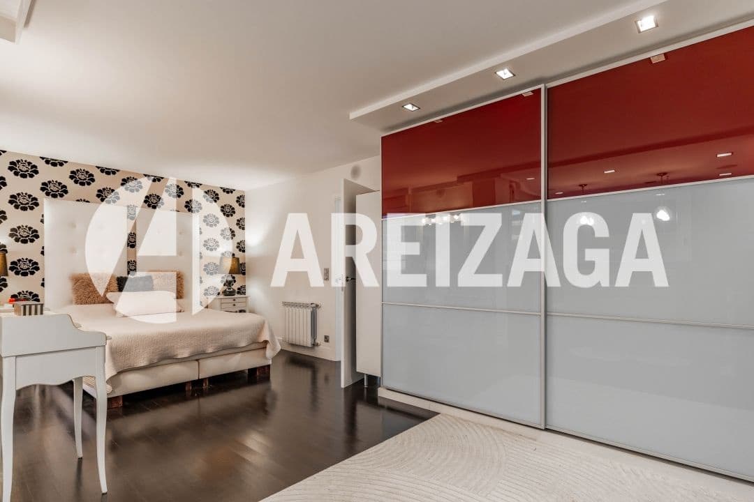 2 slaapkamer Flat te koop in Donostia-San Sebastian met zwembad - € 860.000 (Ref: 9319888)