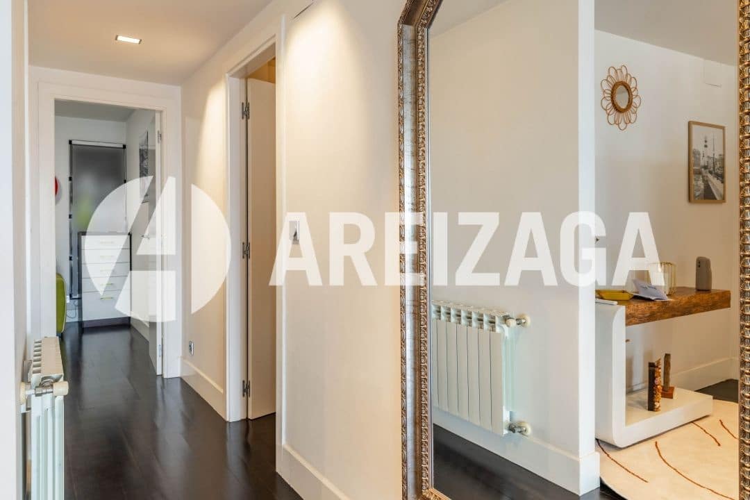 2 slaapkamer Flat te koop in Donostia-San Sebastian met zwembad - € 860.000 (Ref: 9319888)