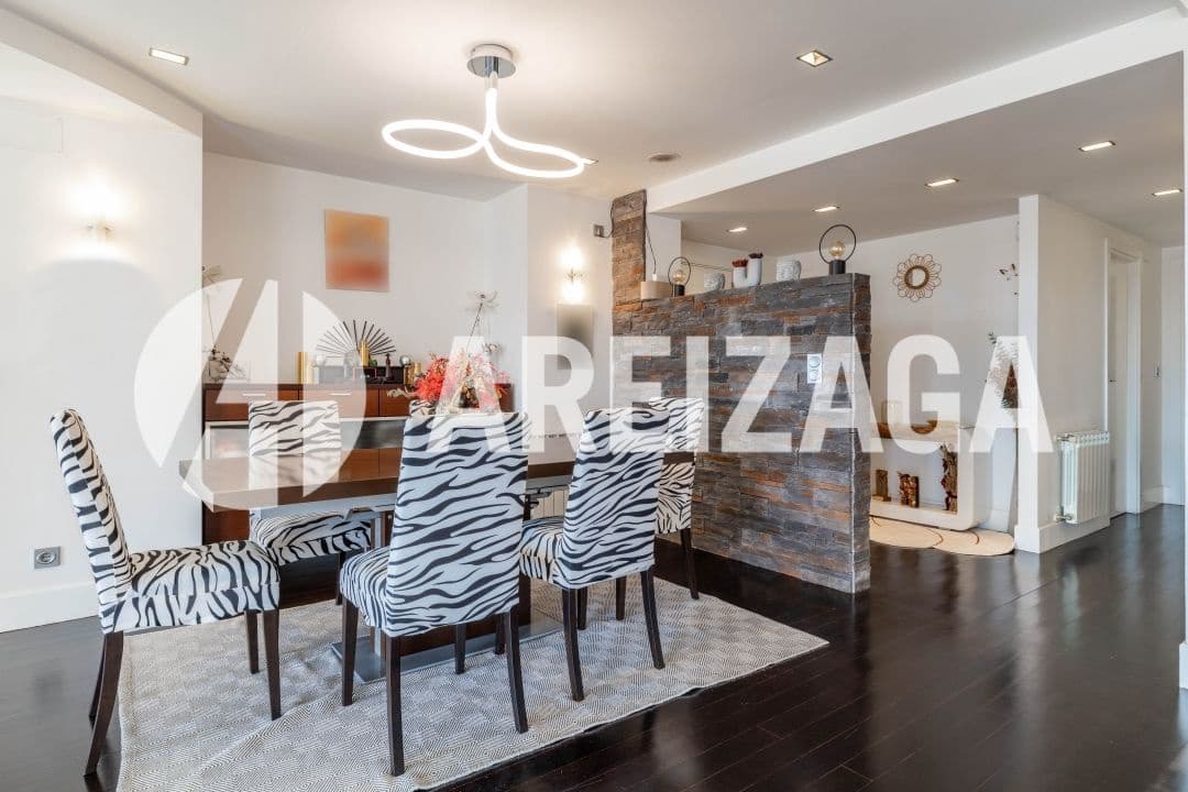 2 slaapkamer Flat te koop in Donostia-San Sebastian met zwembad - € 860.000 (Ref: 9319888)