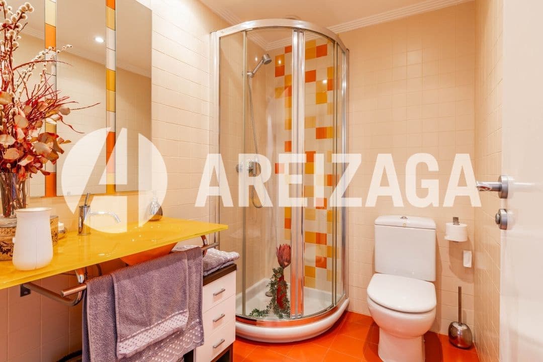 2 slaapkamer Flat te koop in Donostia-San Sebastian met zwembad - € 860.000 (Ref: 9319888)