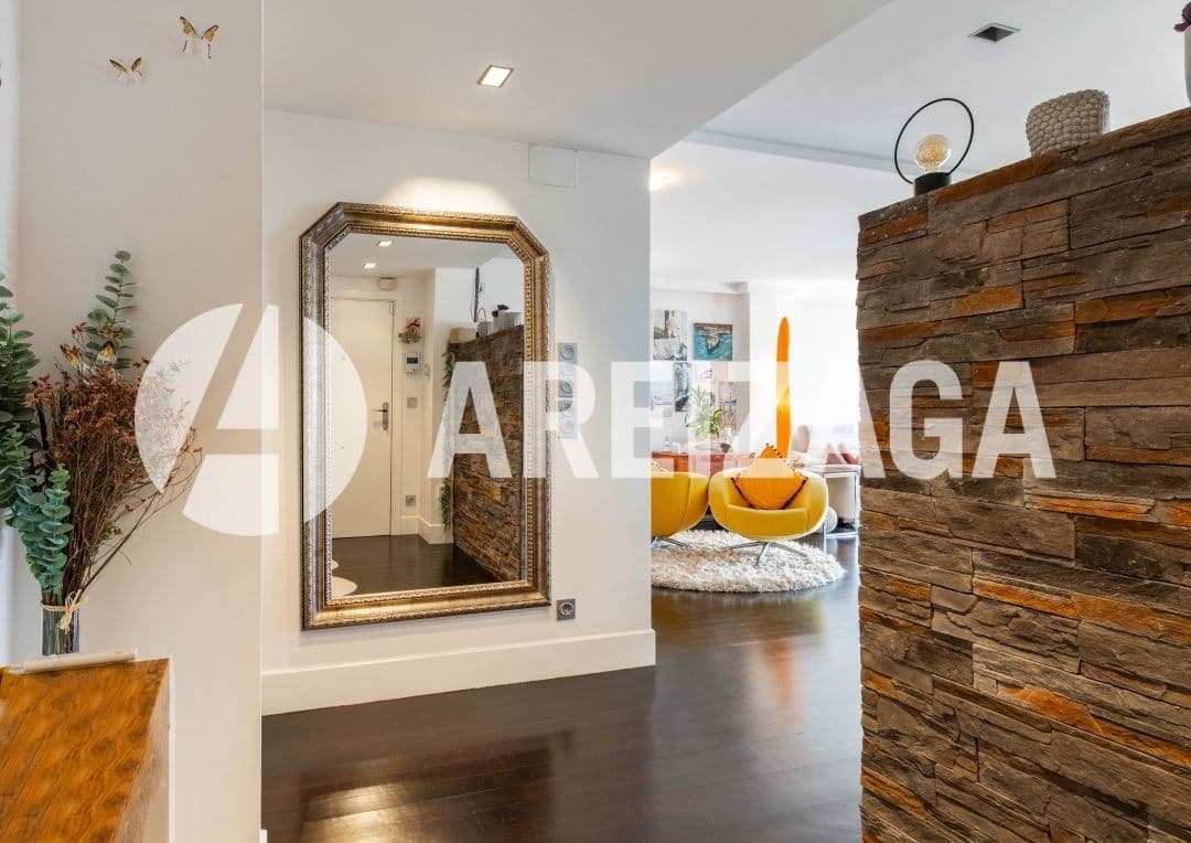 2 slaapkamer Flat te koop in Donostia-San Sebastian met zwembad - € 860.000 (Ref: 9319888)