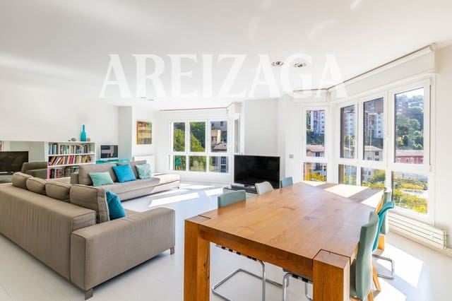 Piso de 4 habitaciones en Donostia-San Sebastián en venta - 1.850.000 € (Ref: 9340211)