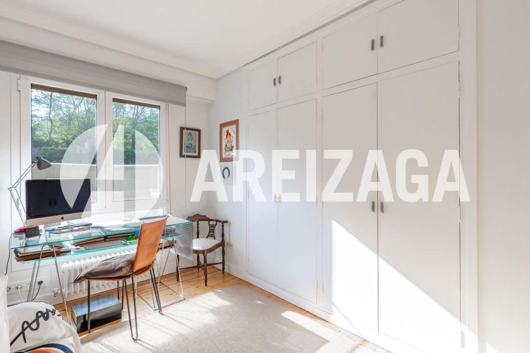 4 slaapkamer Flat te koop in Donostia-San Sebastian met zwembad - € 580.000 (Ref: 9348587)