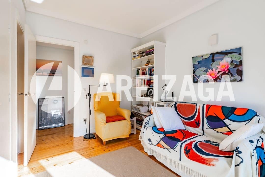 4 slaapkamer Flat te koop in Donostia-San Sebastian met zwembad - € 580.000 (Ref: 9348587)