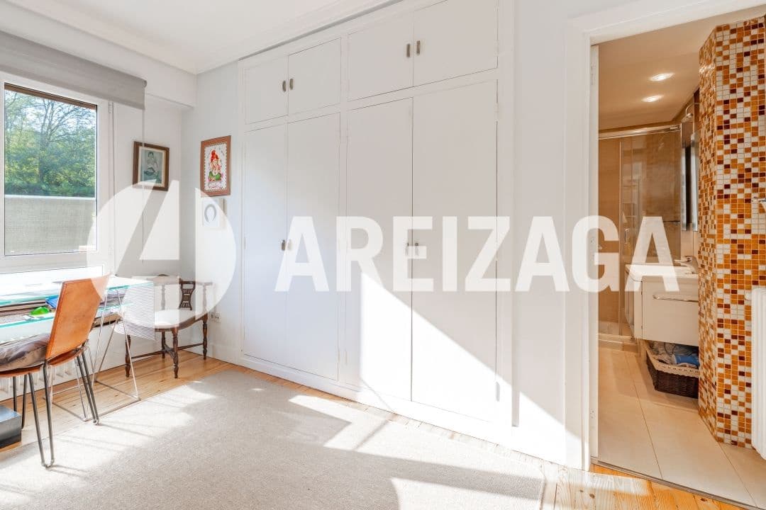 4 slaapkamer Flat te koop in Donostia-San Sebastian met zwembad - € 580.000 (Ref: 9348587)