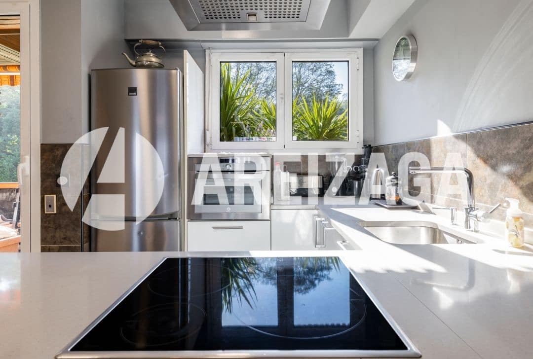 4 slaapkamer Flat te koop in Donostia-San Sebastian met zwembad - € 580.000 (Ref: 9348587)