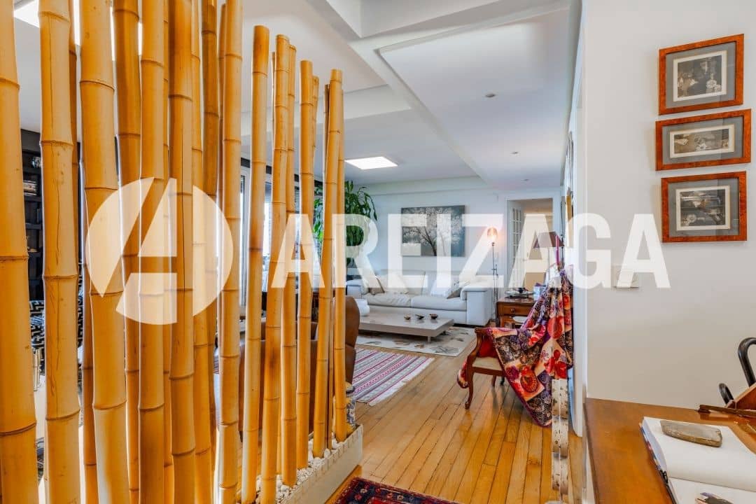 4 slaapkamer Flat te koop in Donostia-San Sebastian met zwembad - € 580.000 (Ref: 9348587)