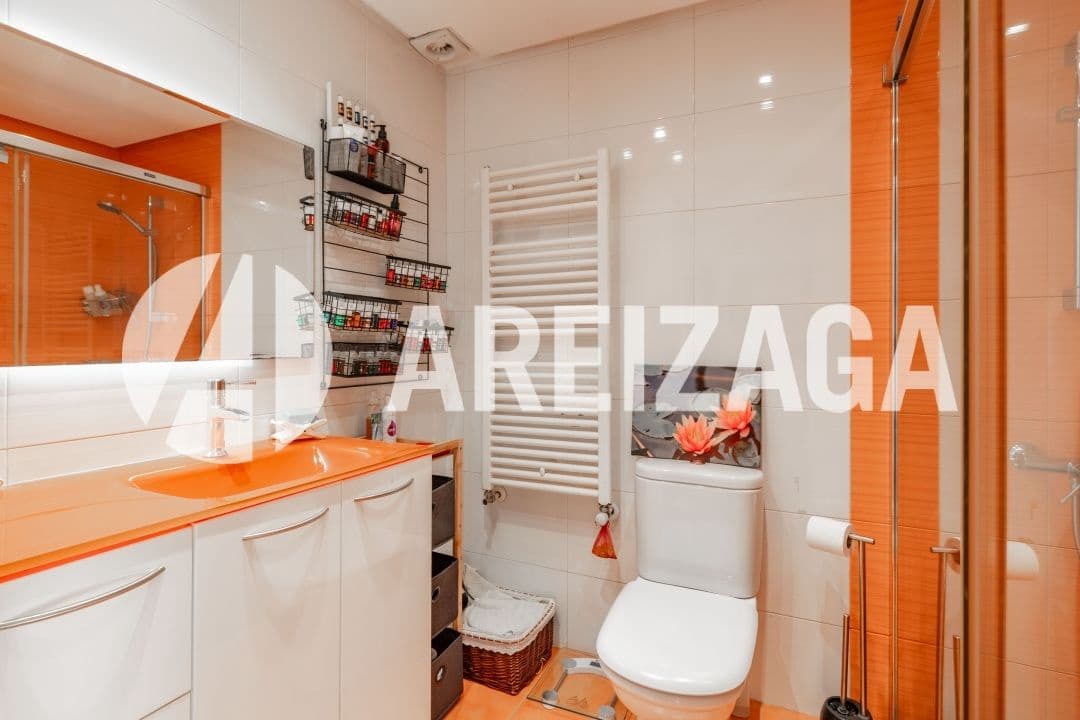 4 slaapkamer Flat te koop in Donostia-San Sebastian met zwembad - € 580.000 (Ref: 9348587)