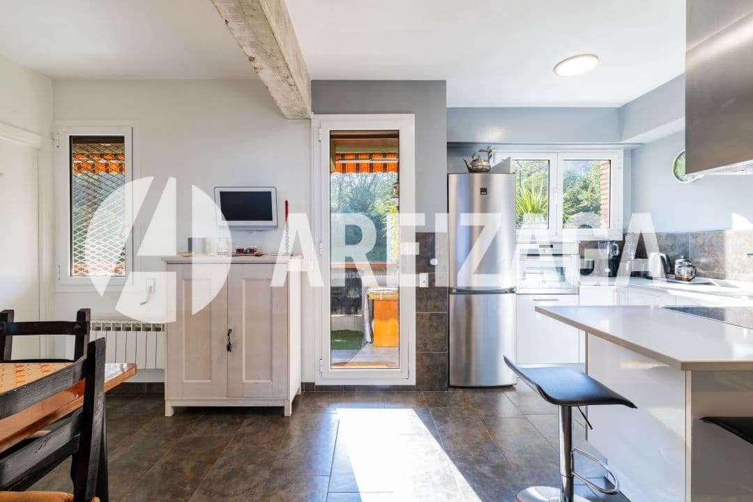 4 slaapkamer Flat te koop in Donostia-San Sebastian met zwembad - € 580.000 (Ref: 9348587)