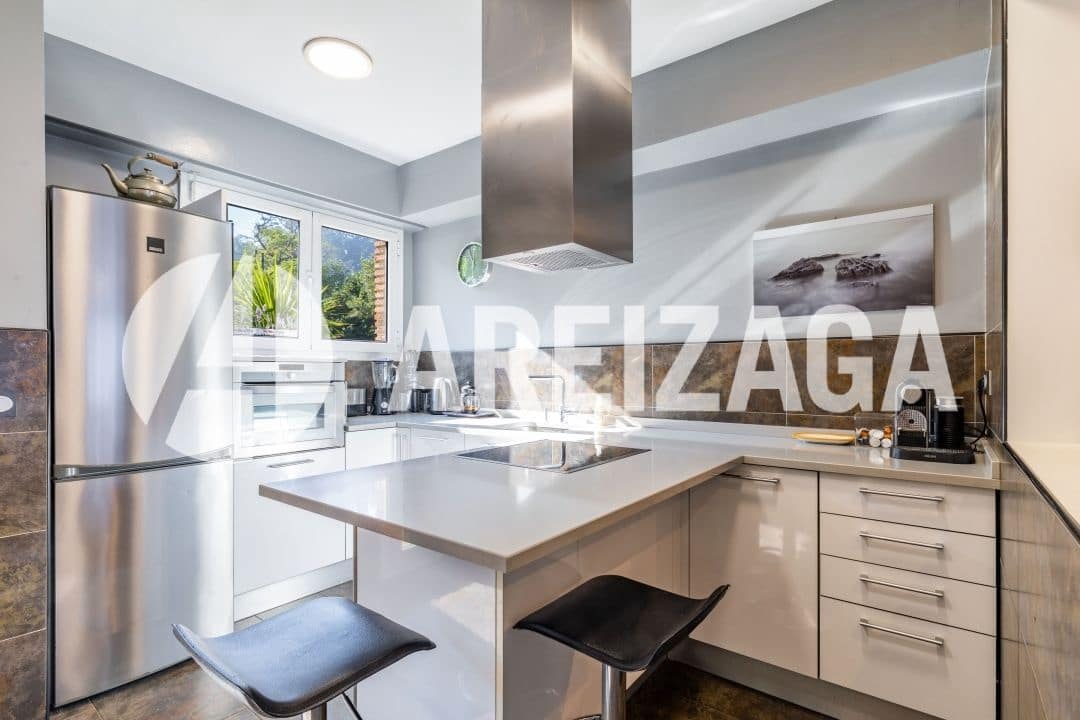 4 slaapkamer Flat te koop in Donostia-San Sebastian met zwembad - € 580.000 (Ref: 9348587)