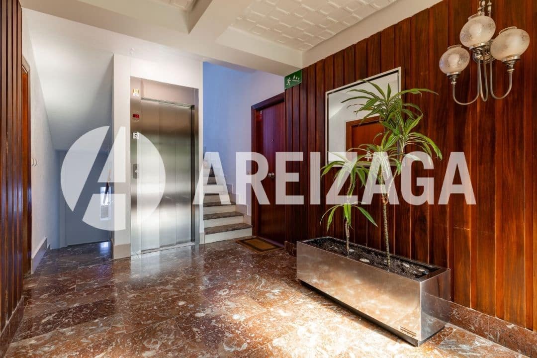 4 slaapkamer Flat te koop in Donostia-San Sebastian met zwembad - € 580.000 (Ref: 9348587)