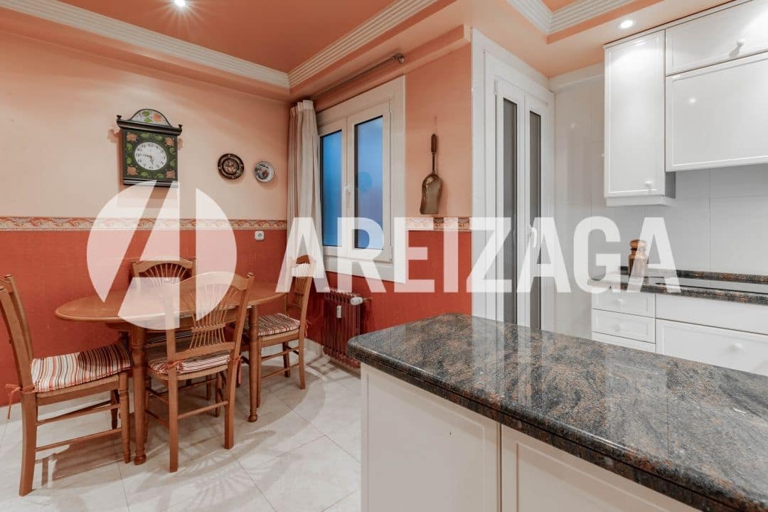 2 sovrum Lägenhet till salu i Donostia-San Sebastian - 595 000 € (Ref: 9363354)