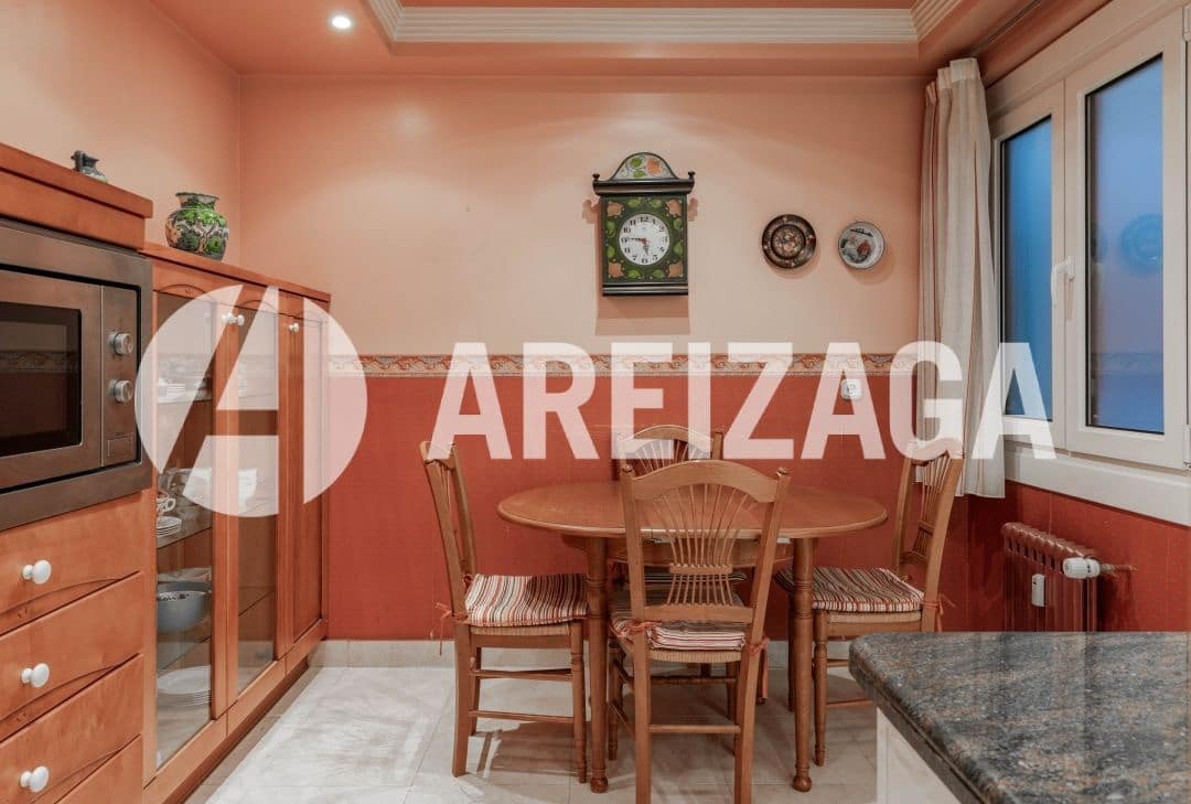 2 sovrum Lägenhet till salu i Donostia-San Sebastian - 595 000 € (Ref: 9363354)