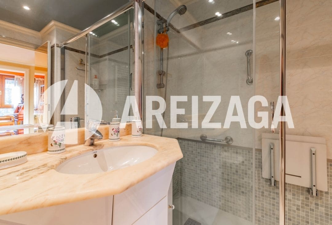 2 sovrum Lägenhet till salu i Donostia-San Sebastian - 595 000 € (Ref: 9363354)