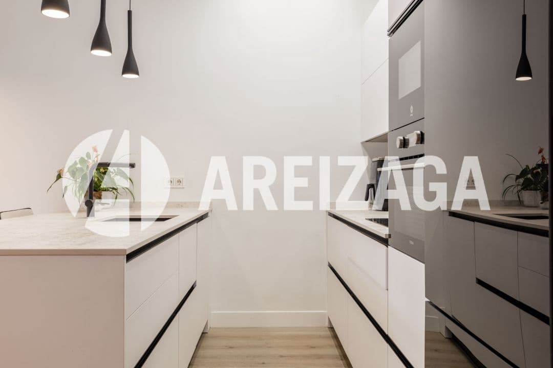 3 slaapkamer Flat te koop in Donostia-San Sebastian - € 795.000 (Ref: 9363355)