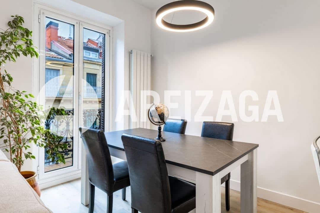 3 slaapkamer Flat te koop in Donostia-San Sebastian - € 795.000 (Ref: 9363355)