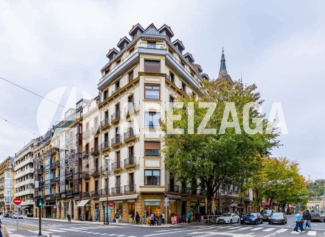 3 slaapkamer Flat te koop in Donostia-San Sebastian - € 795.000 (Ref: 9363355)