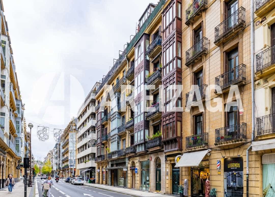 3 slaapkamer Flat te koop in Donostia-San Sebastian - € 795.000 (Ref: 9363355)