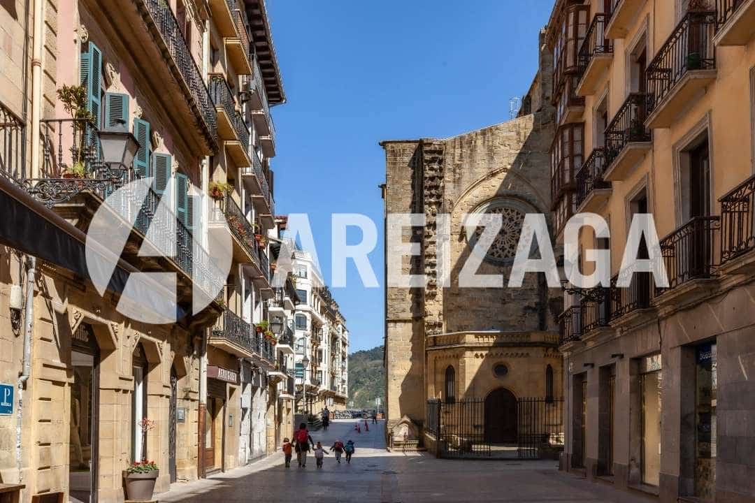 1 sovrum Lägenhet till salu i Donostia-San Sebastian - 675 000 € (Ref: 9395341)