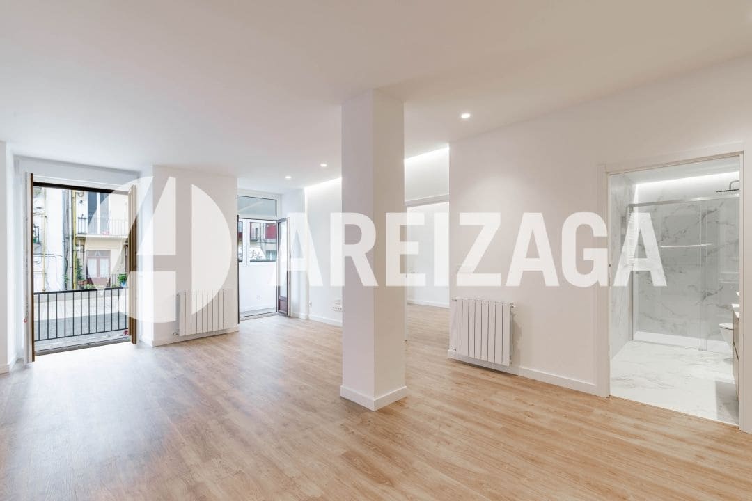 2 sovrum Lägenhet till salu i Donostia-San Sebastian - 675 000 € (Ref: 9400066)