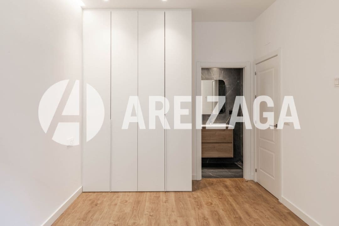 2 sovrum Lägenhet till salu i Donostia-San Sebastian - 675 000 € (Ref: 9400066)