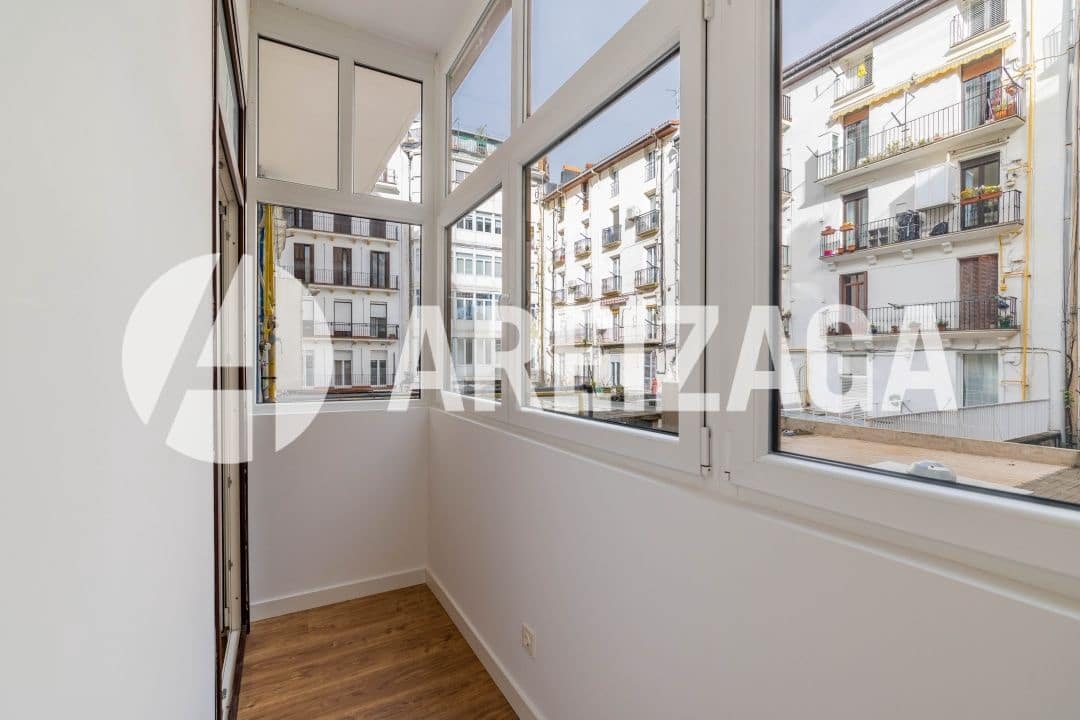 2 sovrum Lägenhet till salu i Donostia-San Sebastian - 675 000 € (Ref: 9400066)